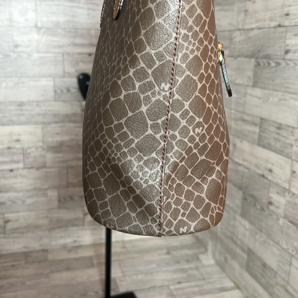 Rare Nina Ricci small tote Used but like brand new ! - Picture 4 of 17